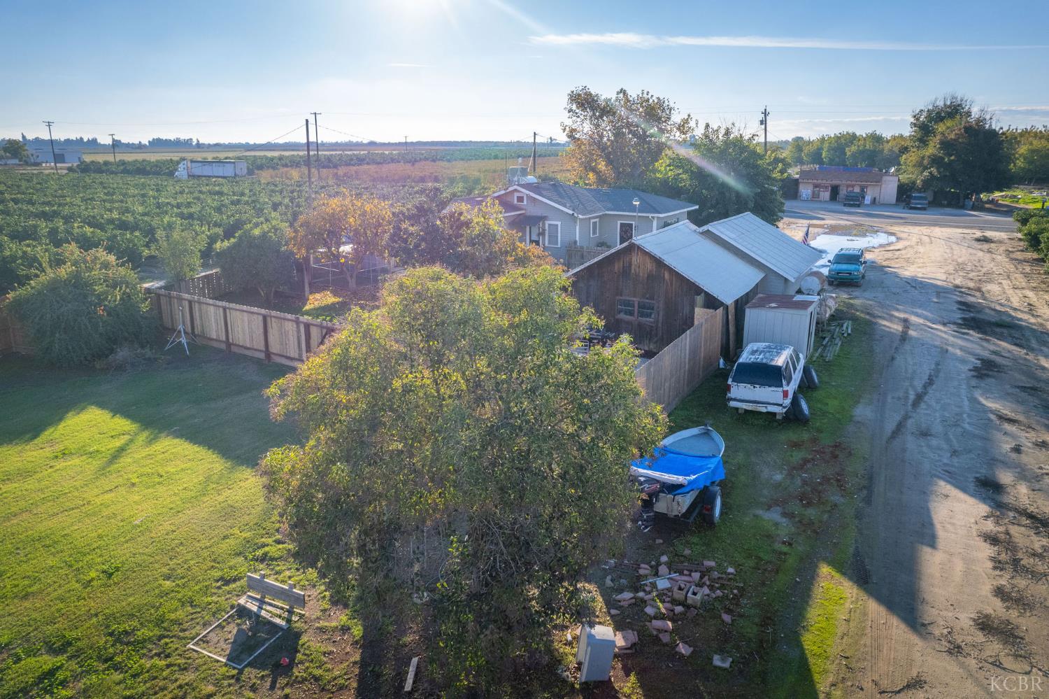 343 6th Avenue Dr, Kingsburg, CA 93631