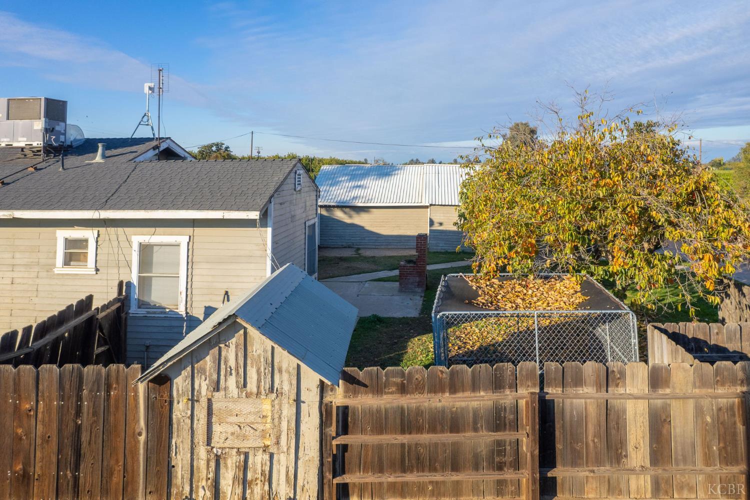 343 6th Avenue Dr, Kingsburg, CA 93631