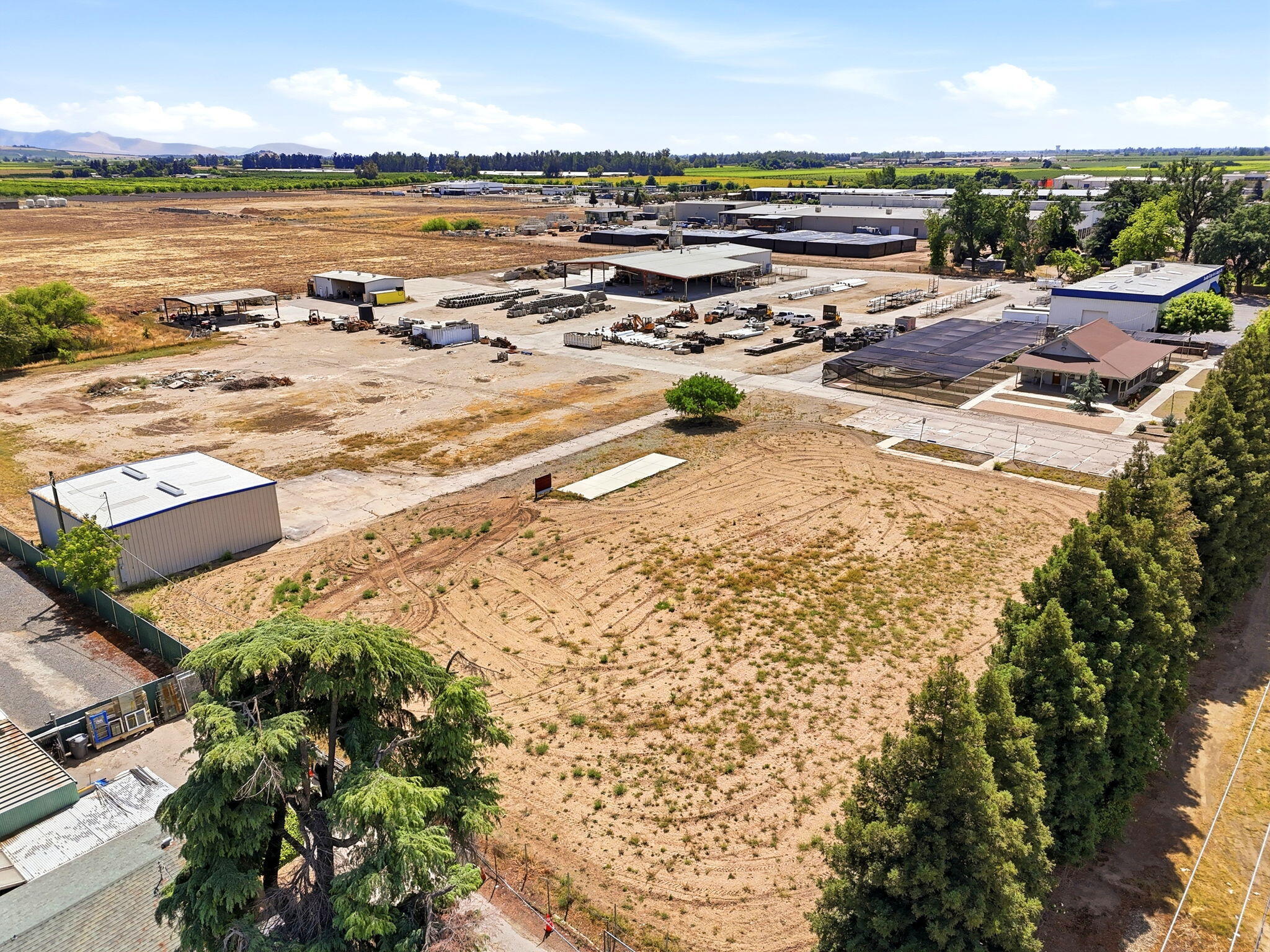 1260 S Buttonwillow Ave, Reedley, CA 93654