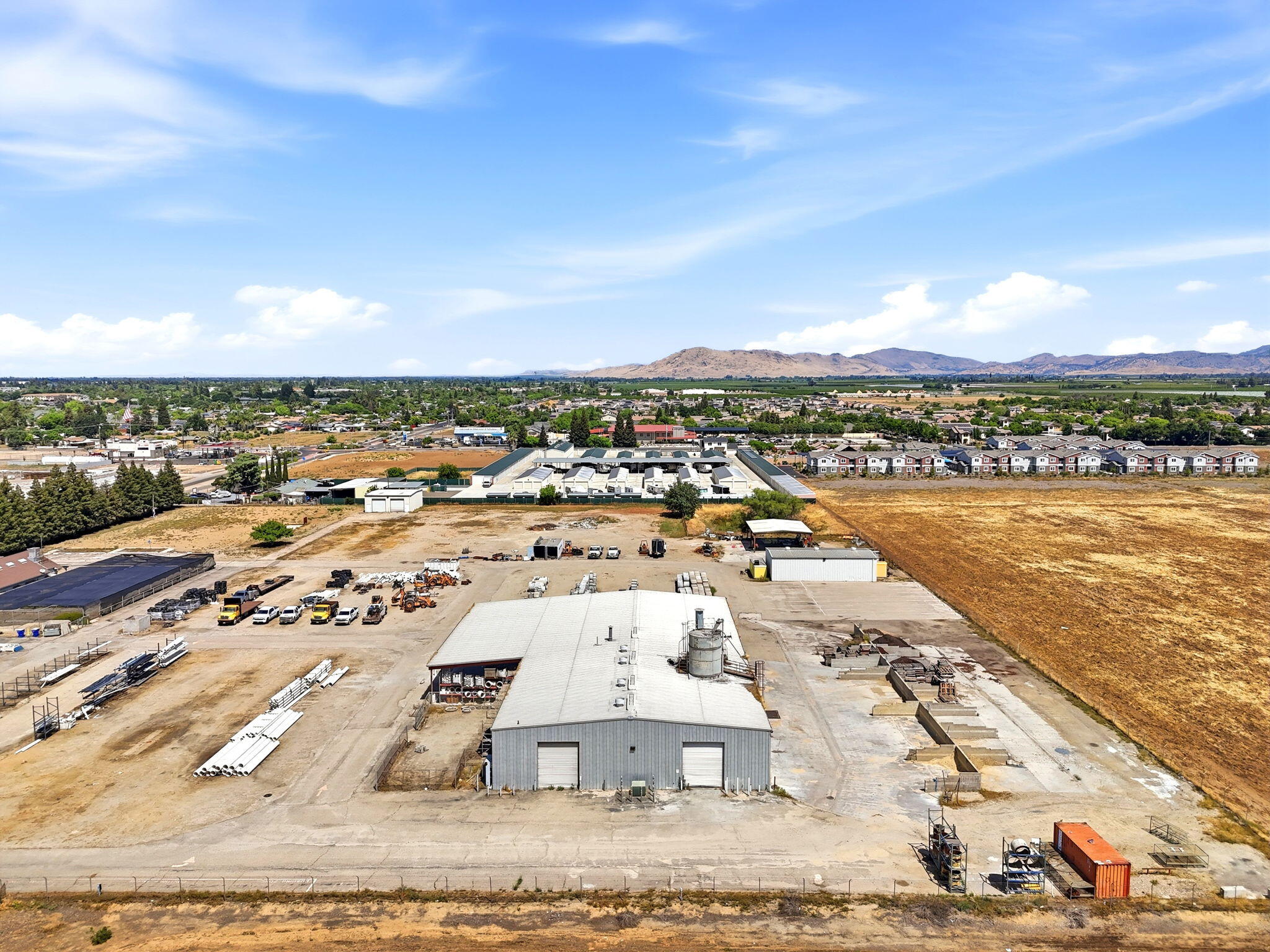 1260 S Buttonwillow Ave, Reedley, CA 93654